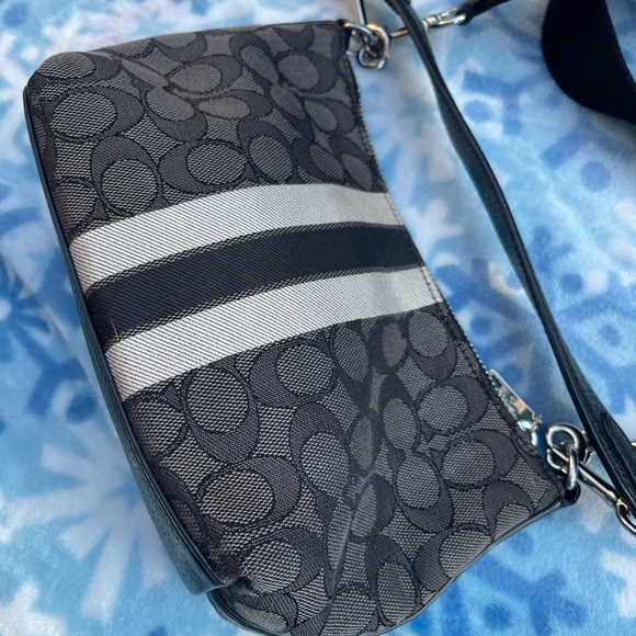 Coach Dempsey monogram bag - Picture 5 of 8